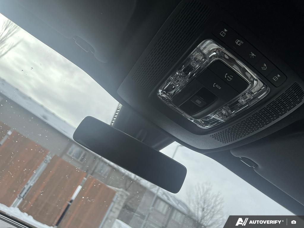 used 2022 Mercedes-Benz GLB 250 car, priced at $39,900