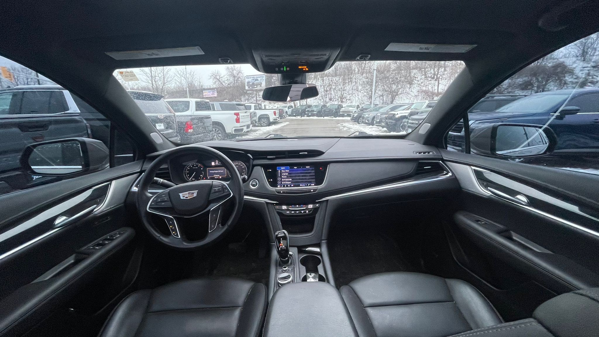 used 2022 Cadillac XT5 car, priced at $34,433