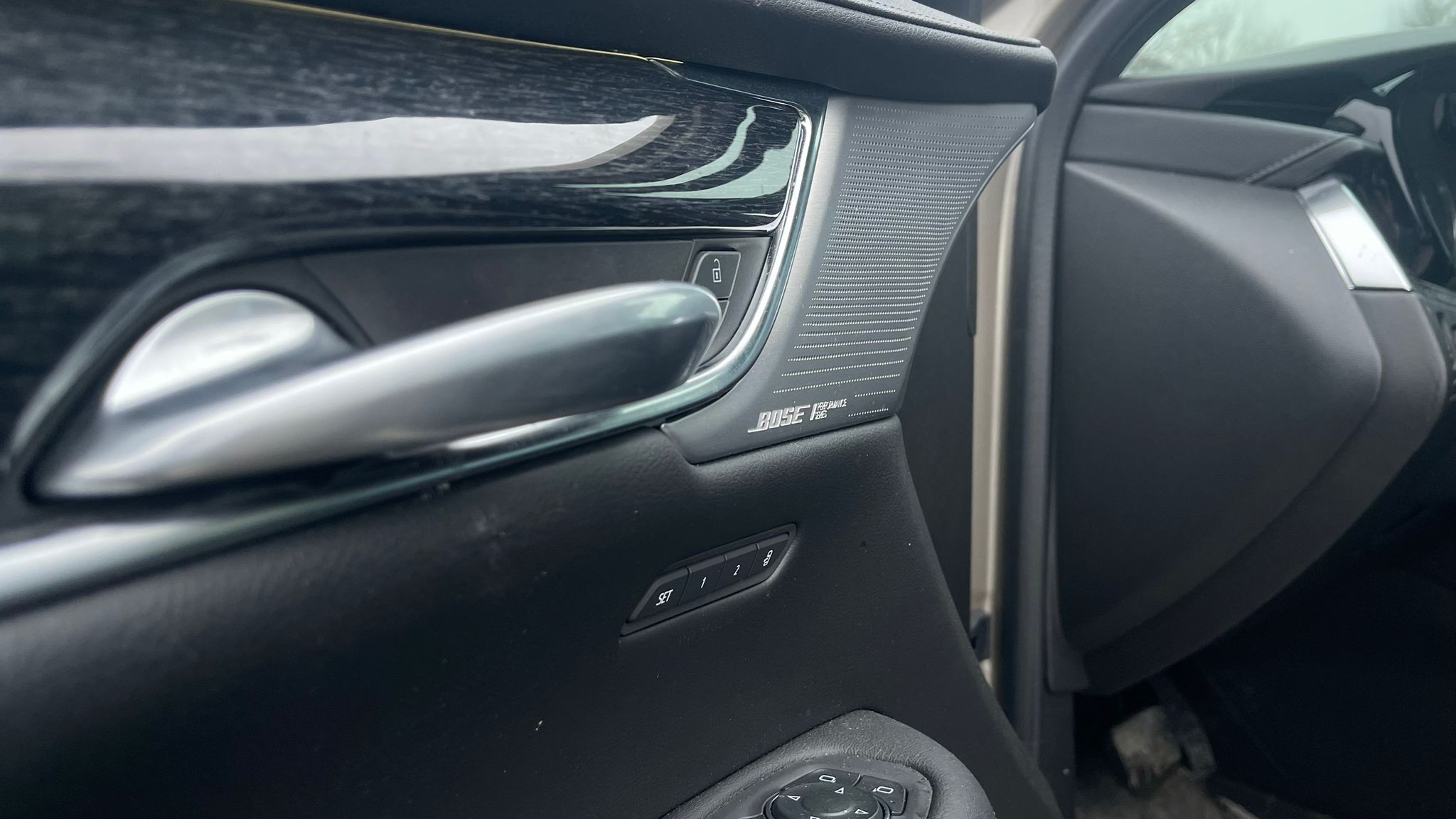 used 2022 Cadillac XT5 car, priced at $34,433