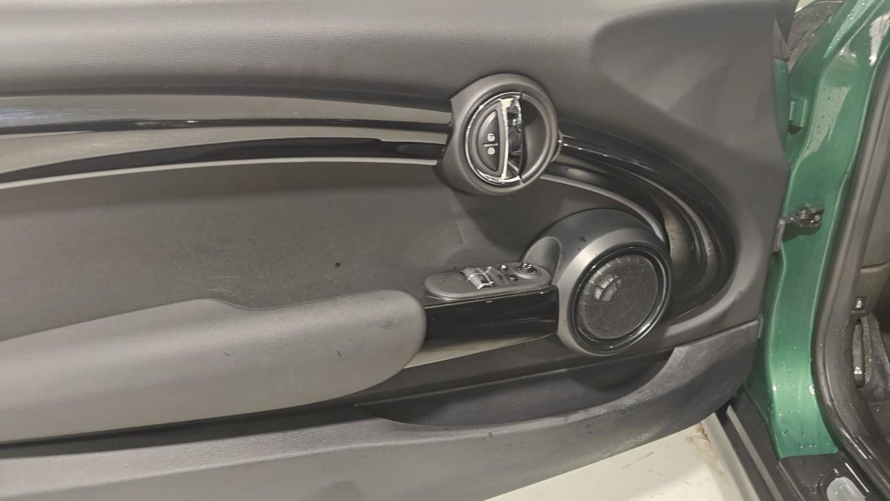 used 2022 MINI 3 Door car, priced at $33,992