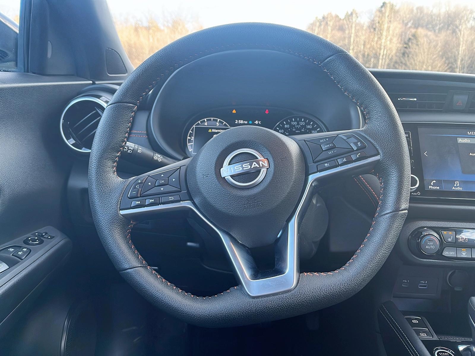 2024 Nissan Kicks SR