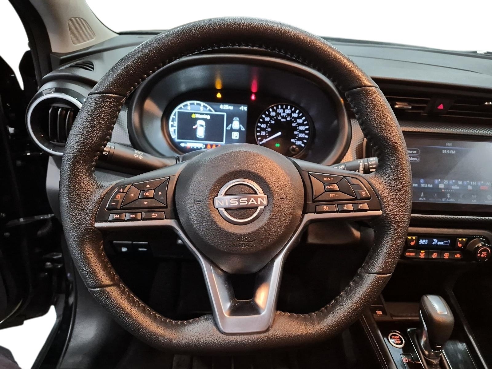 2024 Nissan Kicks SV