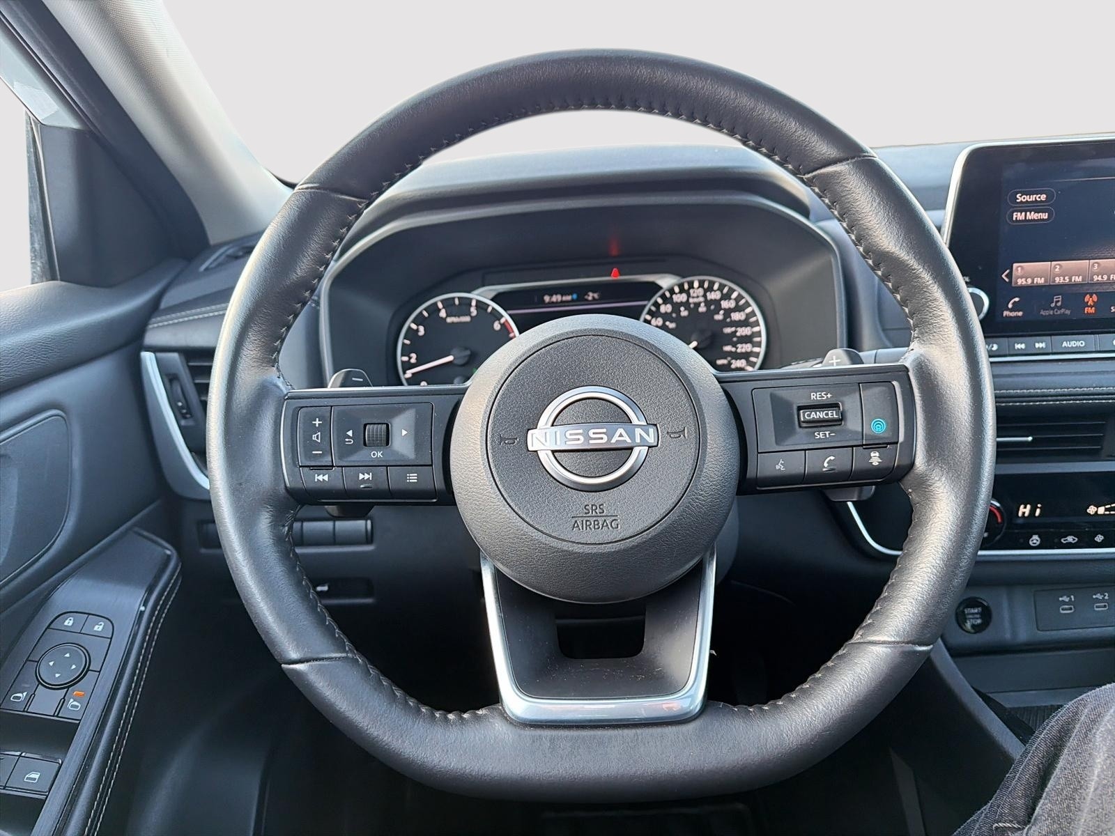 2024 Nissan Rogue SV Moonroof