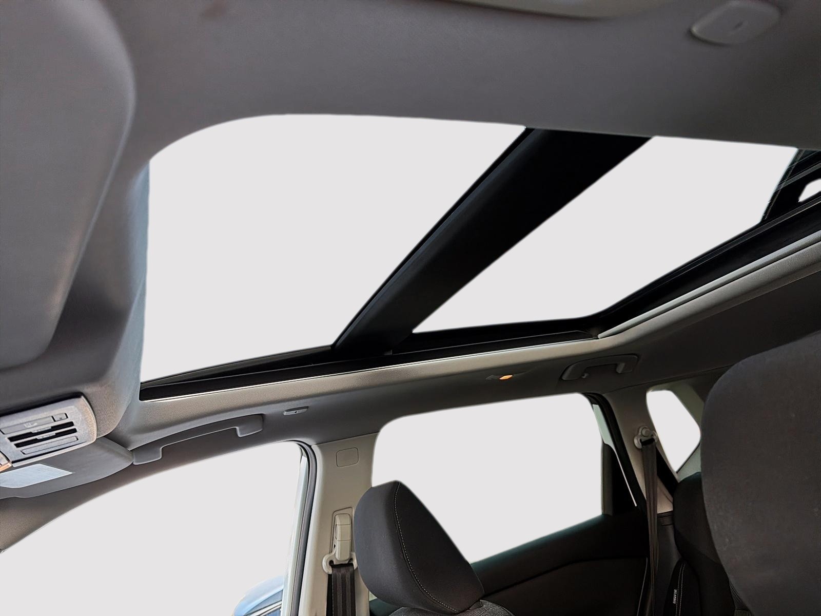 2024 Nissan Rogue SV Moonroof
