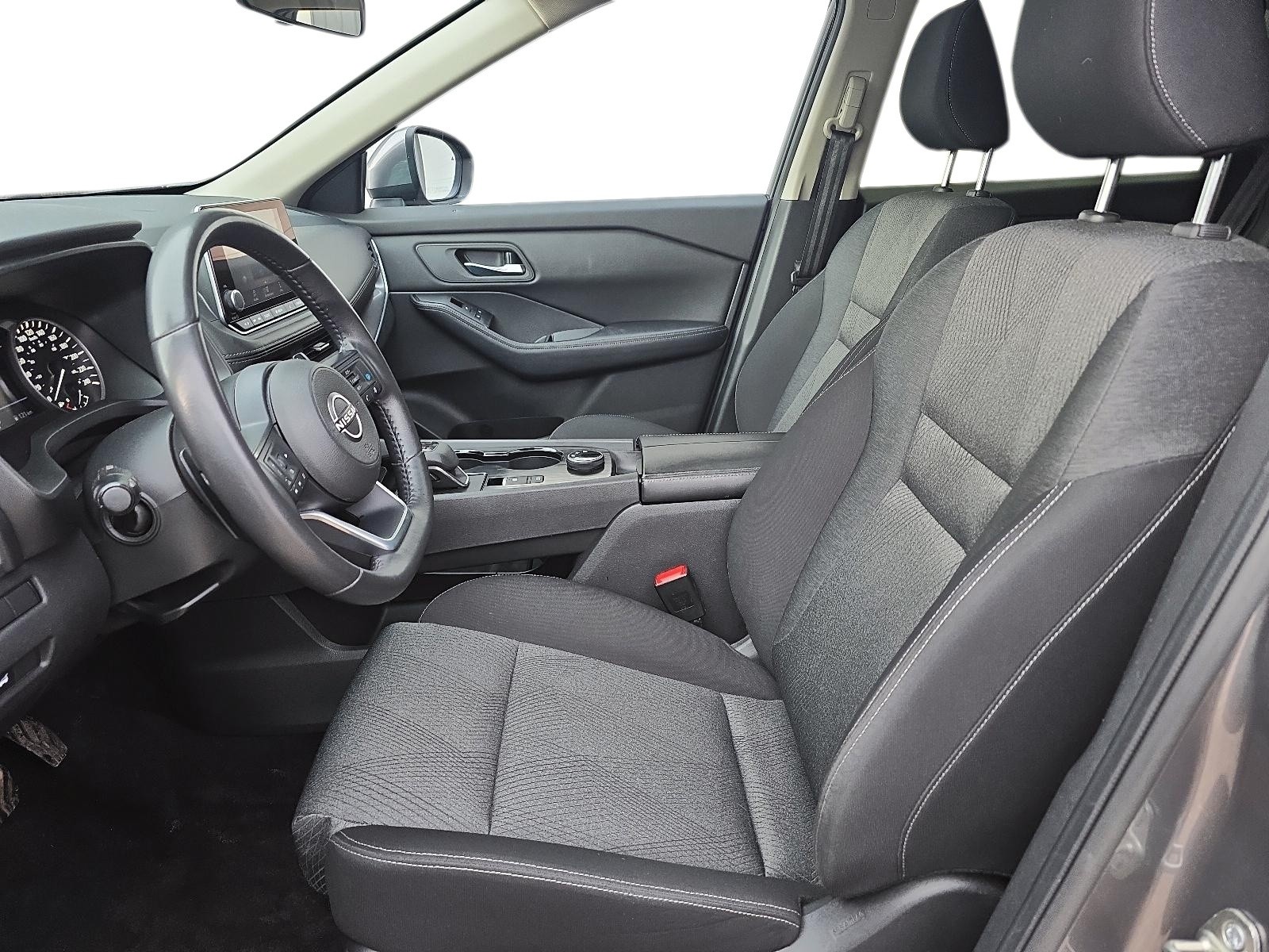 2024 Nissan Rogue SV Moonroof