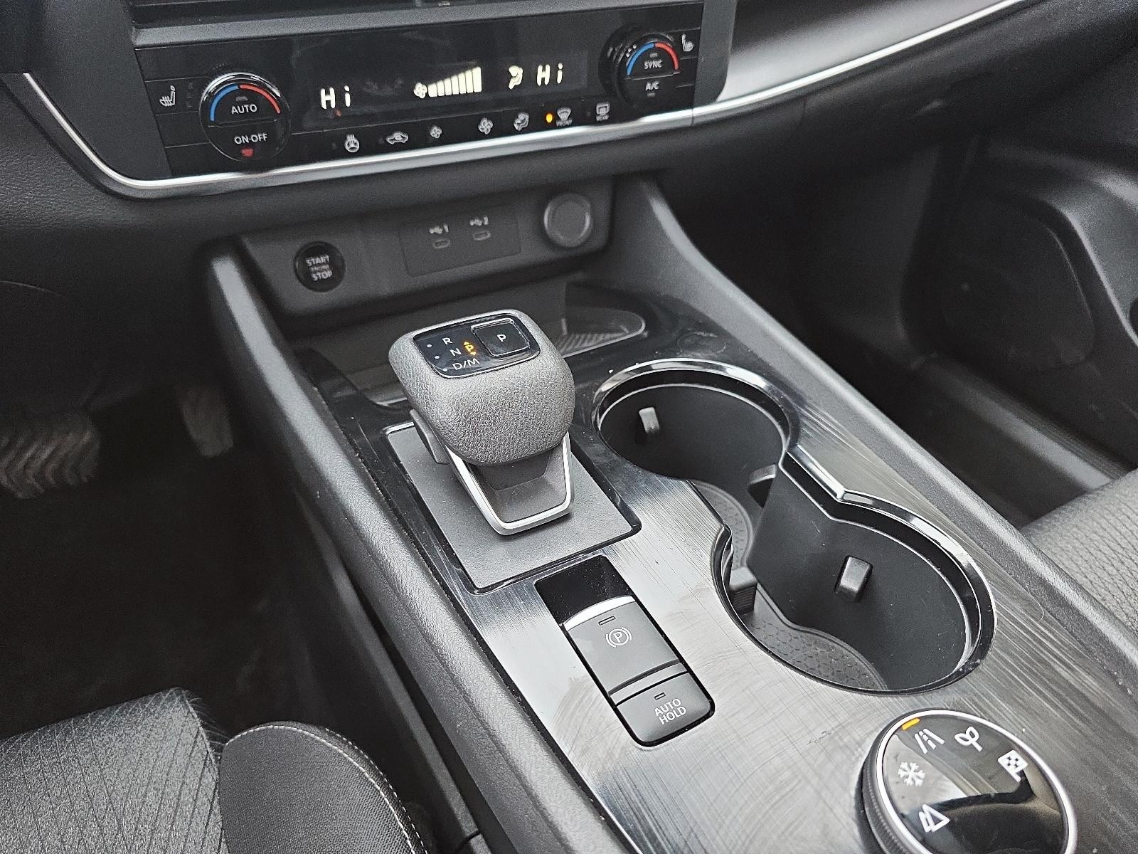 2024 Nissan Rogue SV Moonroof