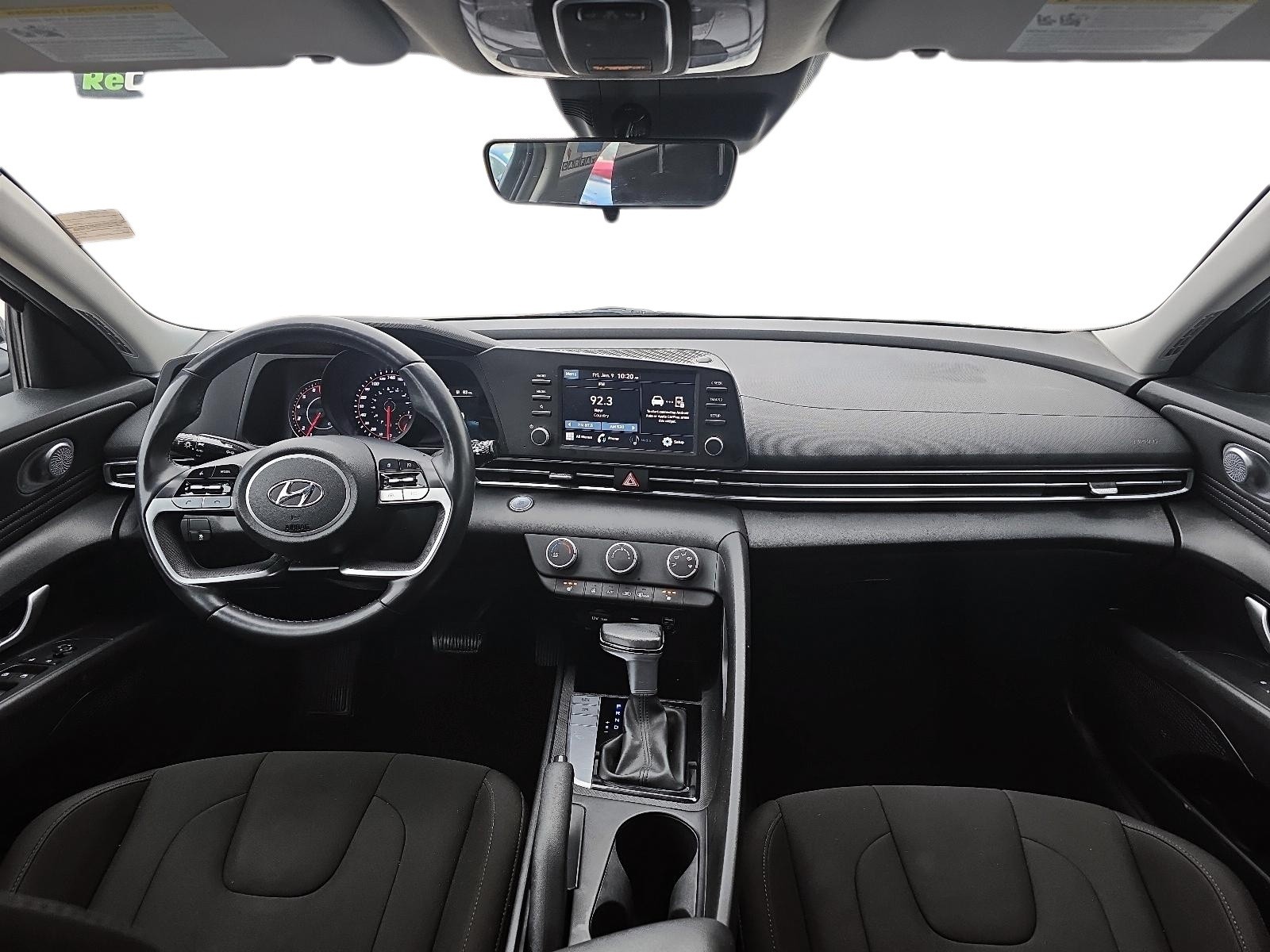 2023 Hyundai Elantra Preferred