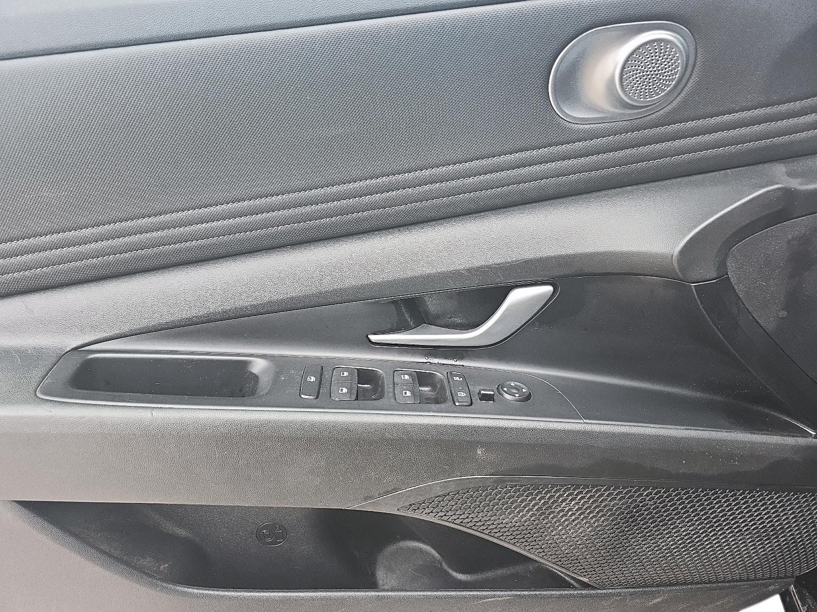 2023 Hyundai Elantra Preferred