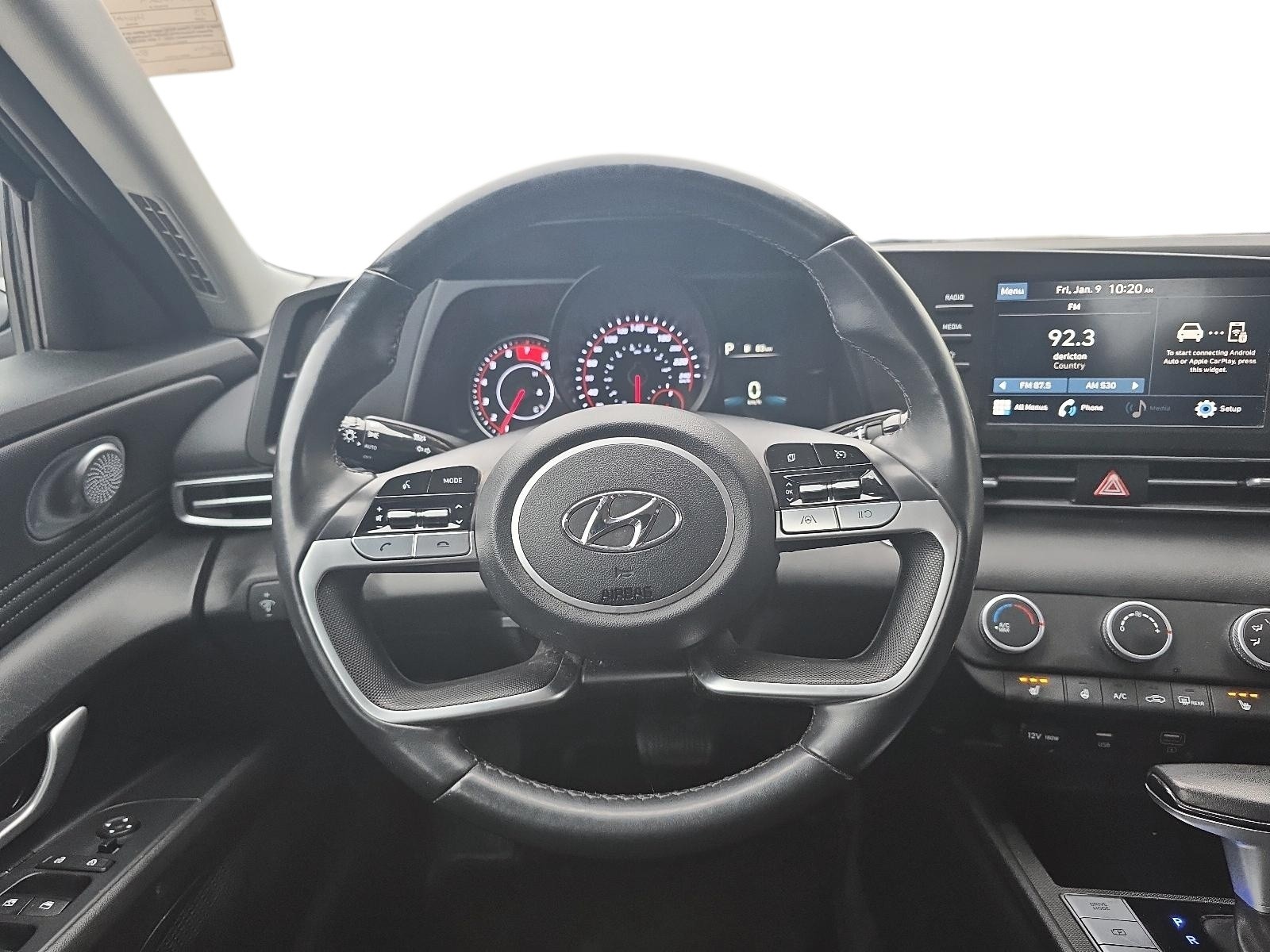 2023 Hyundai Elantra Preferred