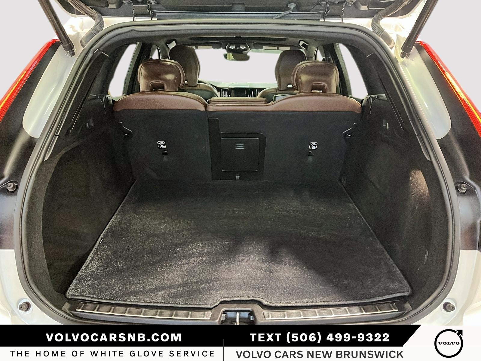 2022 Volvo XC60 B6 Momentum