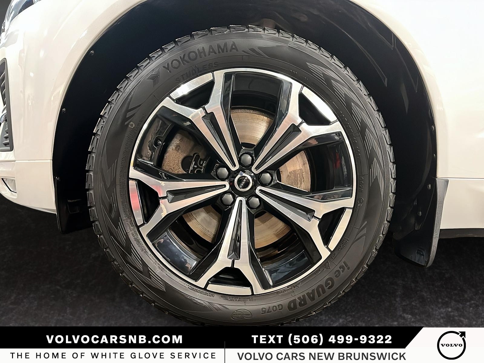 2022 Volvo XC60 B6 Momentum