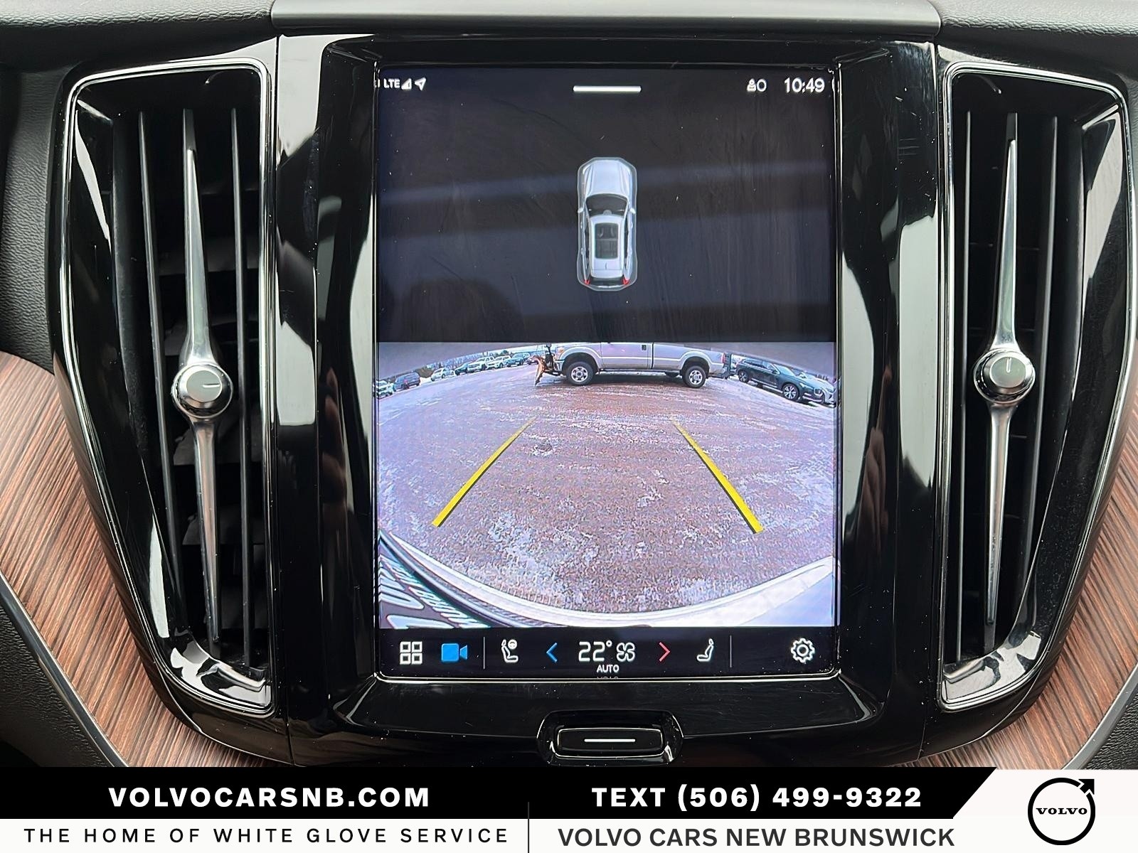 2022 Volvo XC60 B6 Momentum