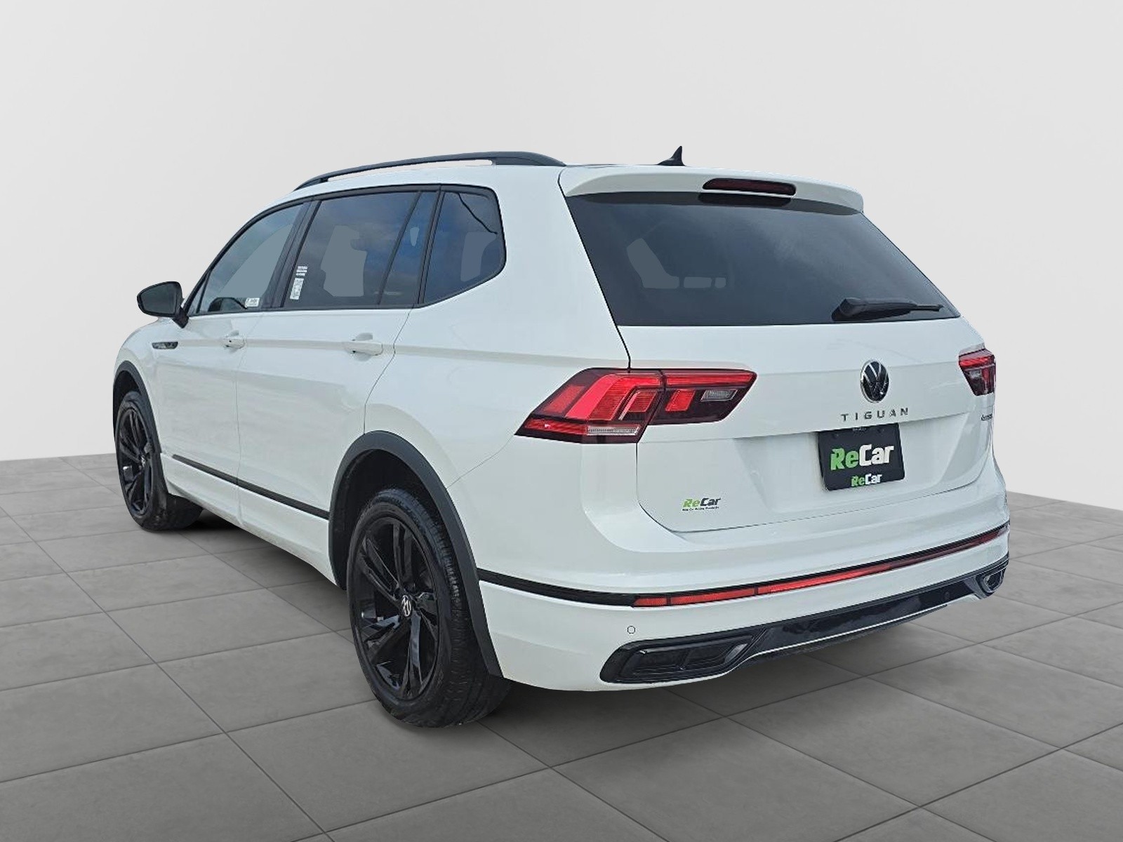 2024 Volkswagen Tiguan Comfortline R-Line Black Edition