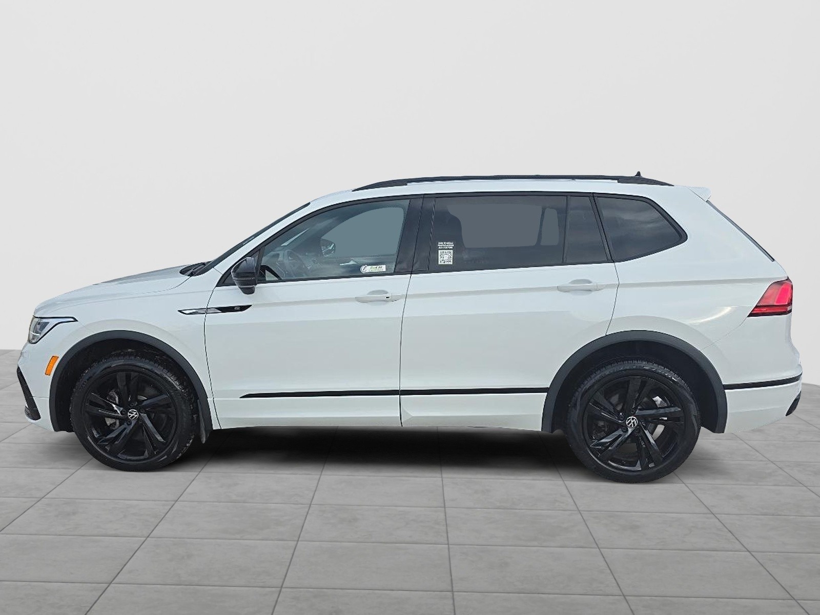 2024 Volkswagen Tiguan Comfortline R-Line Black Edition