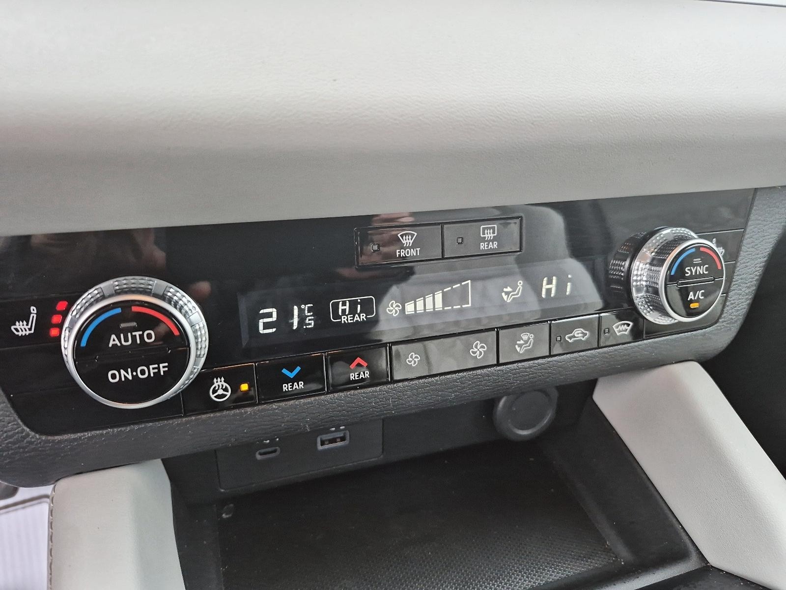 2023 Mitsubishi Outlander SEL