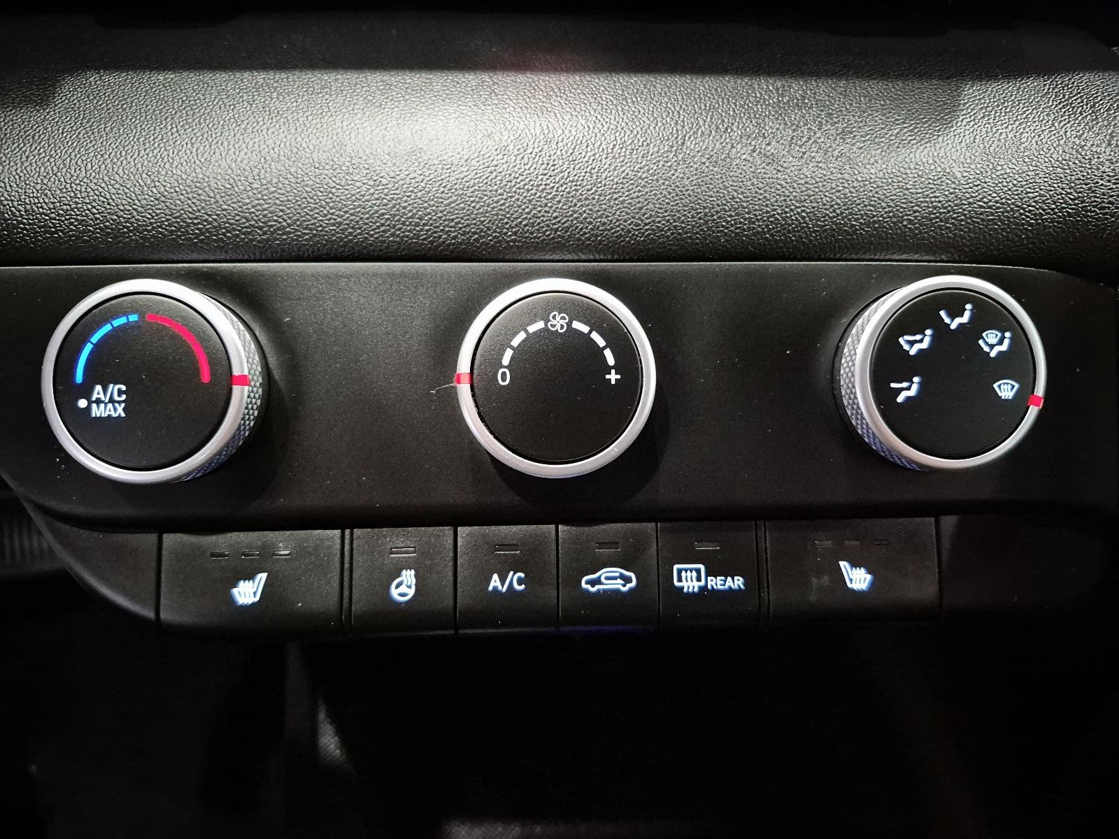 2023 Hyundai Elantra Preferred