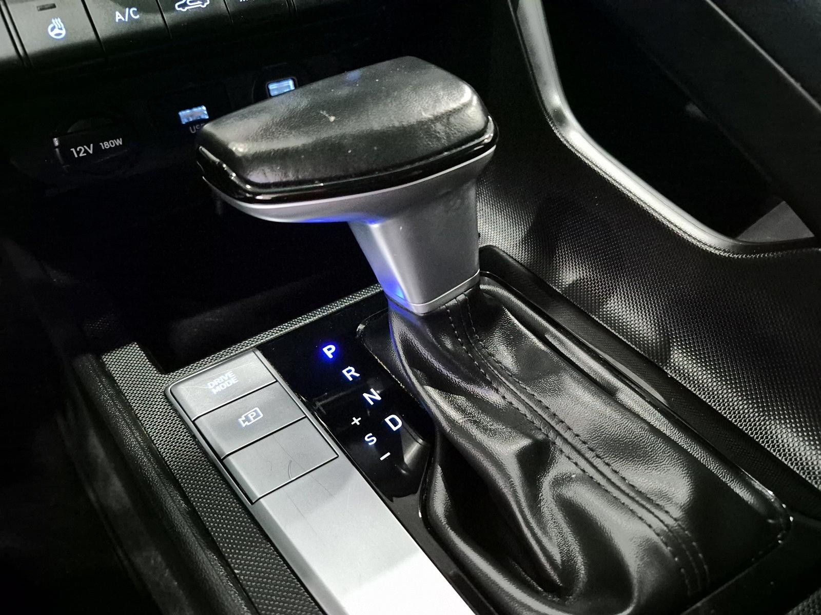 2023 Hyundai Elantra Preferred