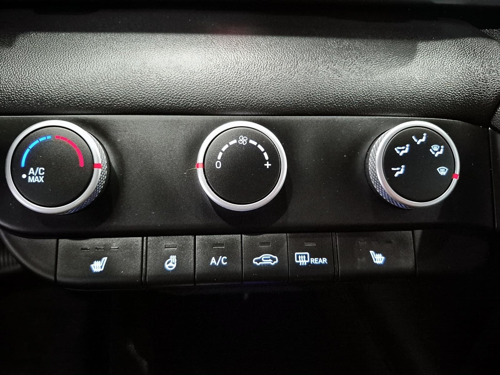 2023 Hyundai Elantra Preferred