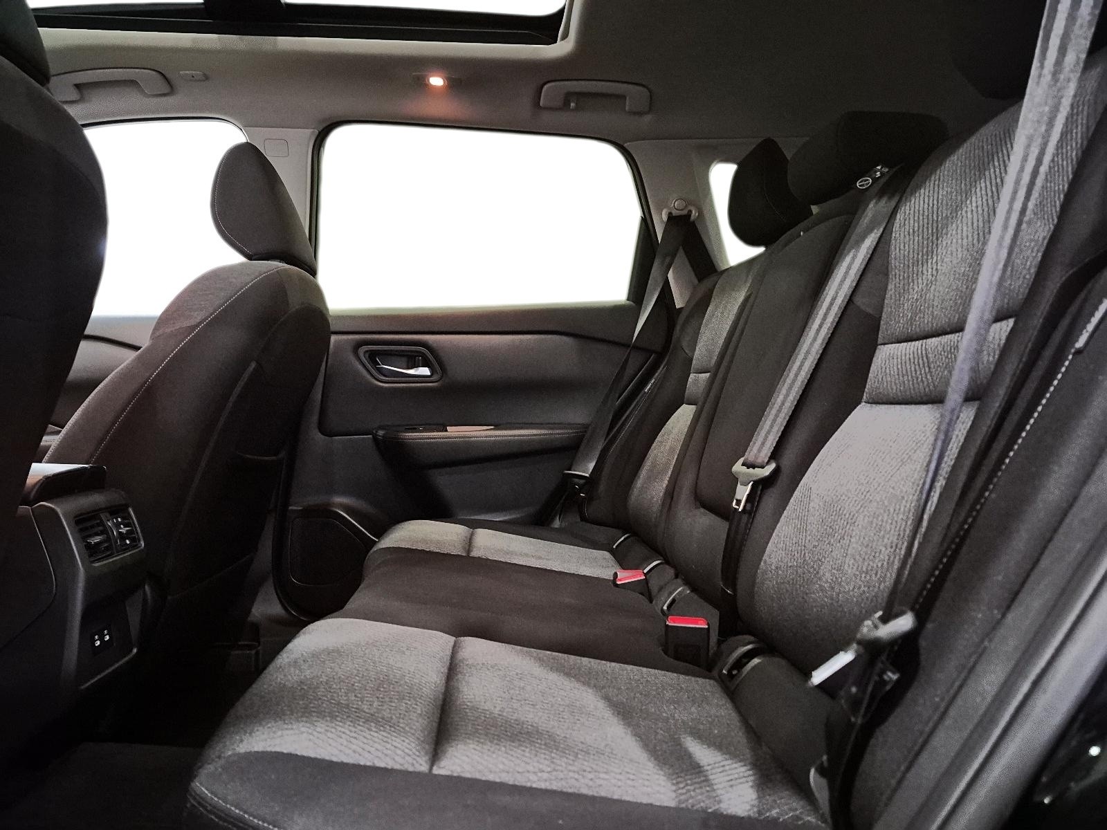 2024 Nissan Rogue SV Moonroof