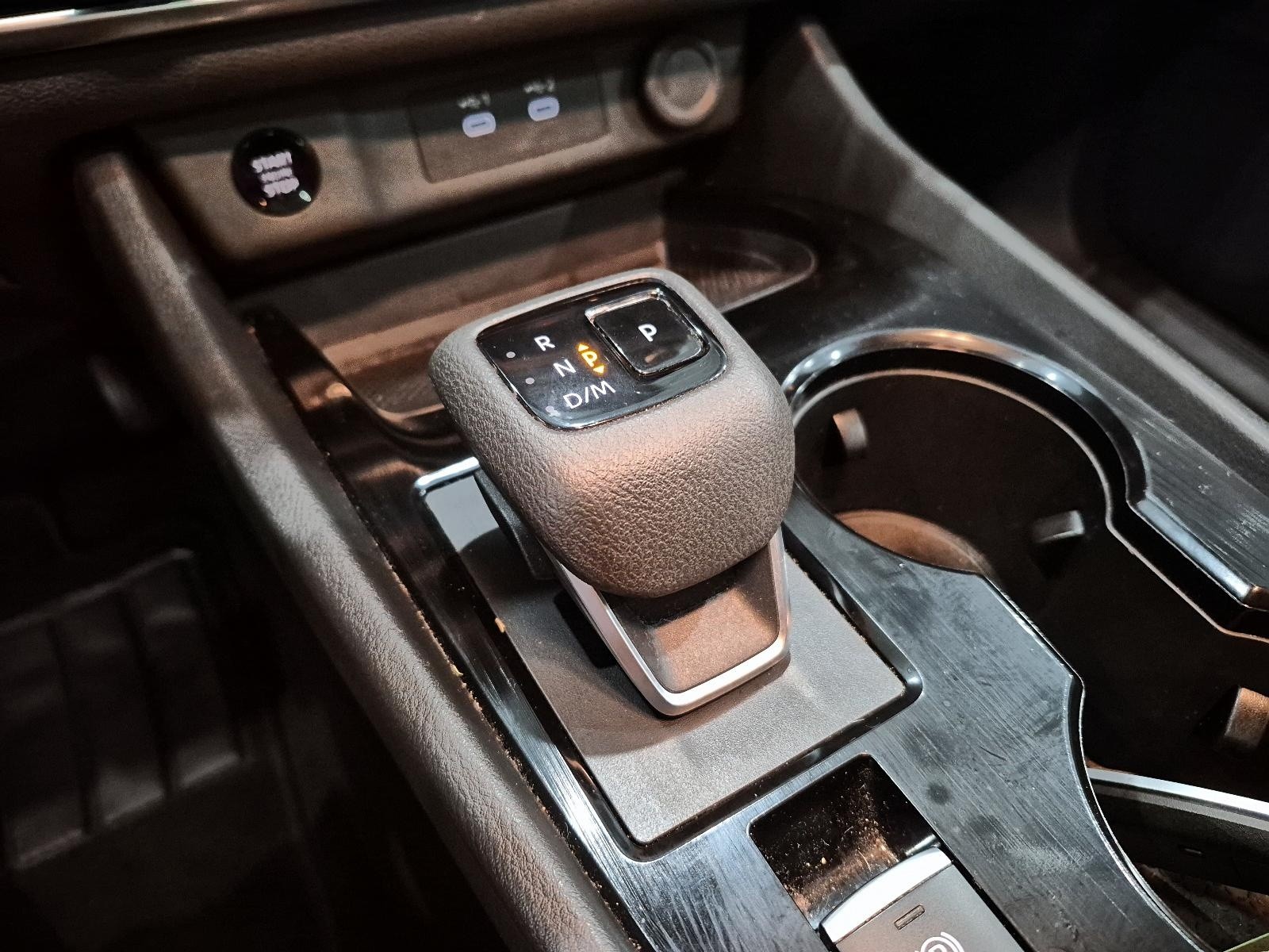 2024 Nissan Rogue SV Moonroof