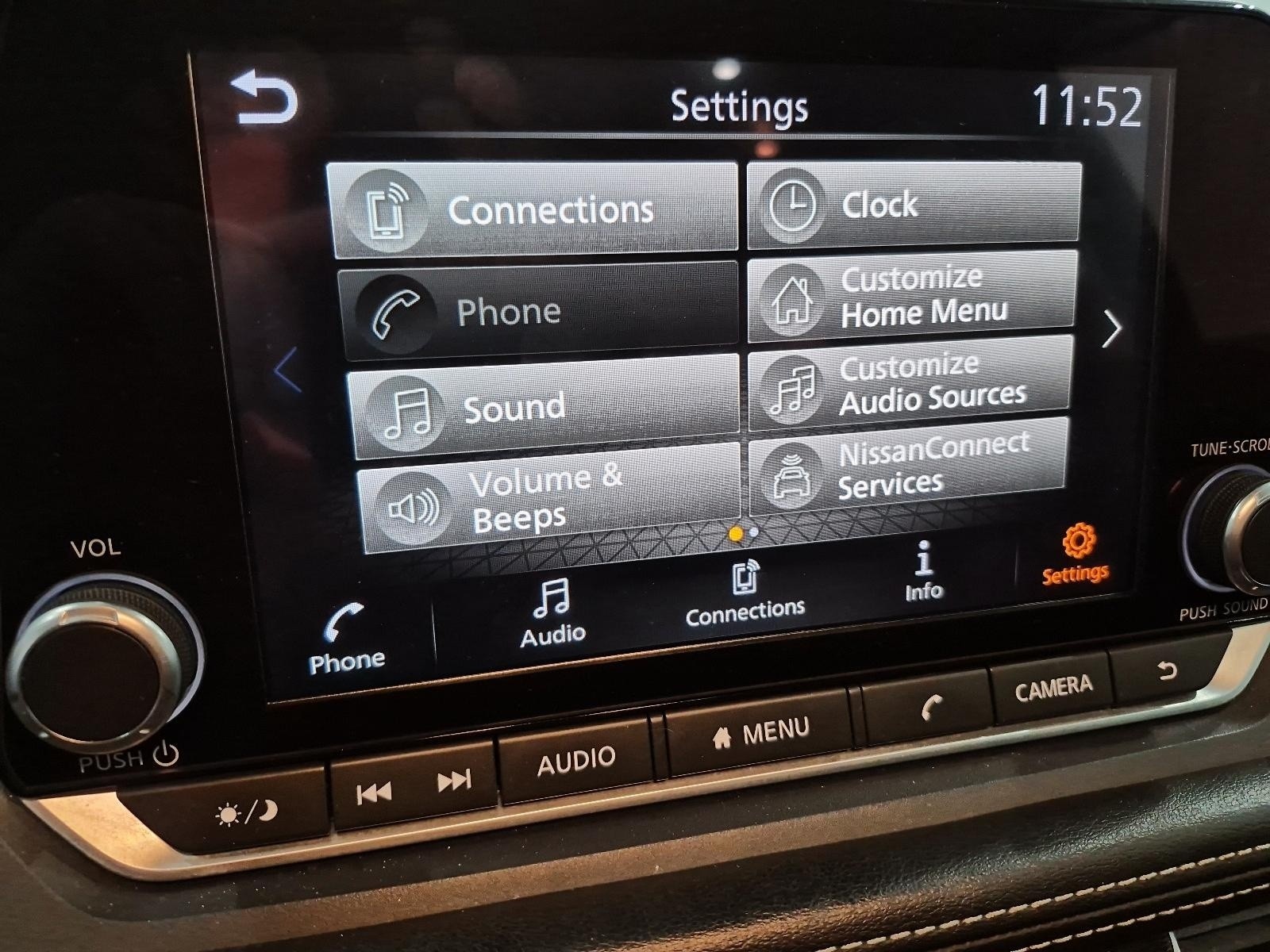 2024 Nissan Rogue SV Moonroof