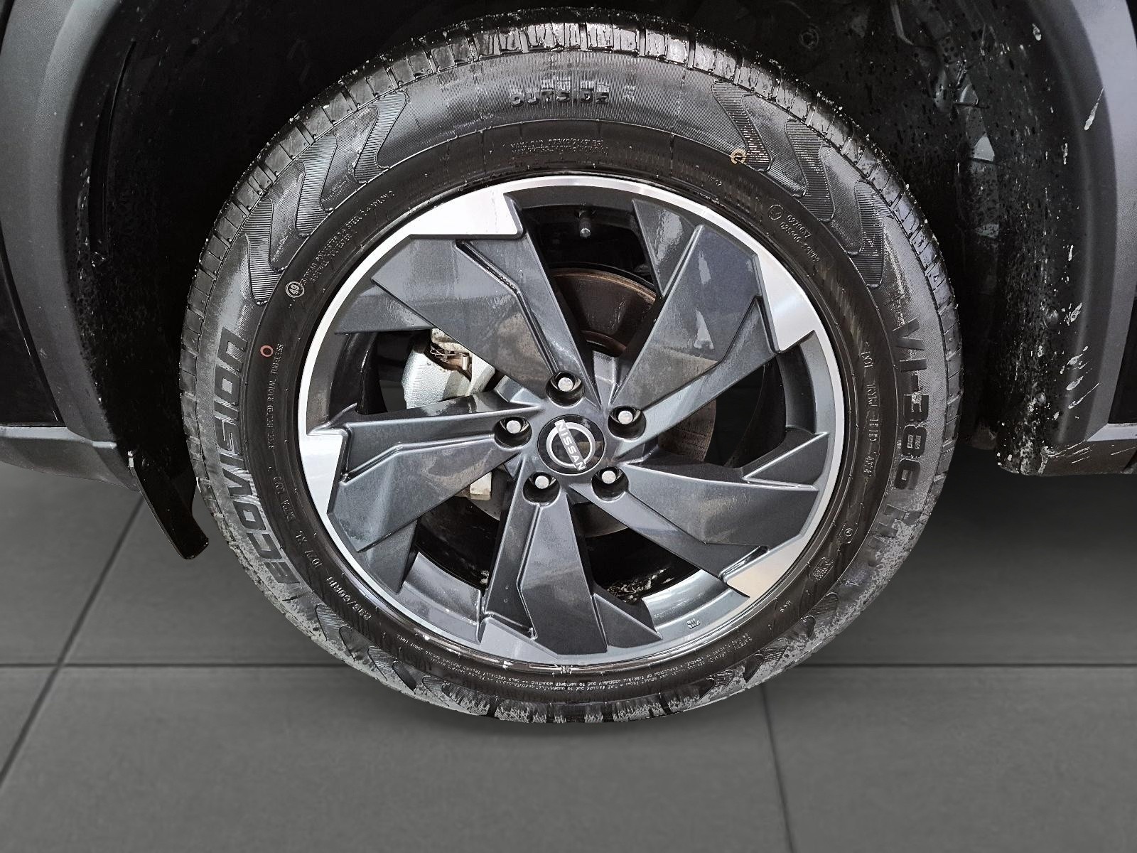 2024 Nissan Rogue SV Moonroof