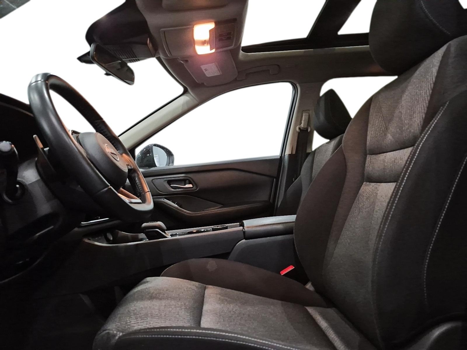 2024 Nissan Rogue SV Moonroof