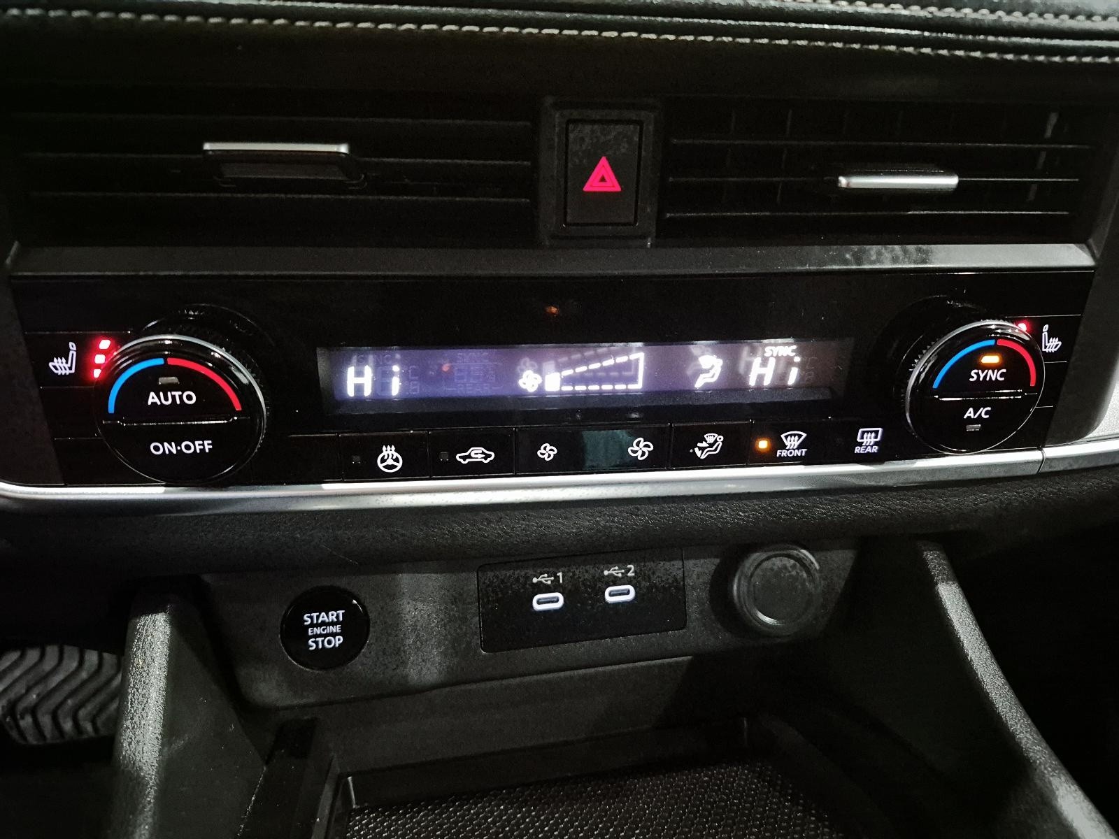 2025 Nissan Rogue SV Moonroof