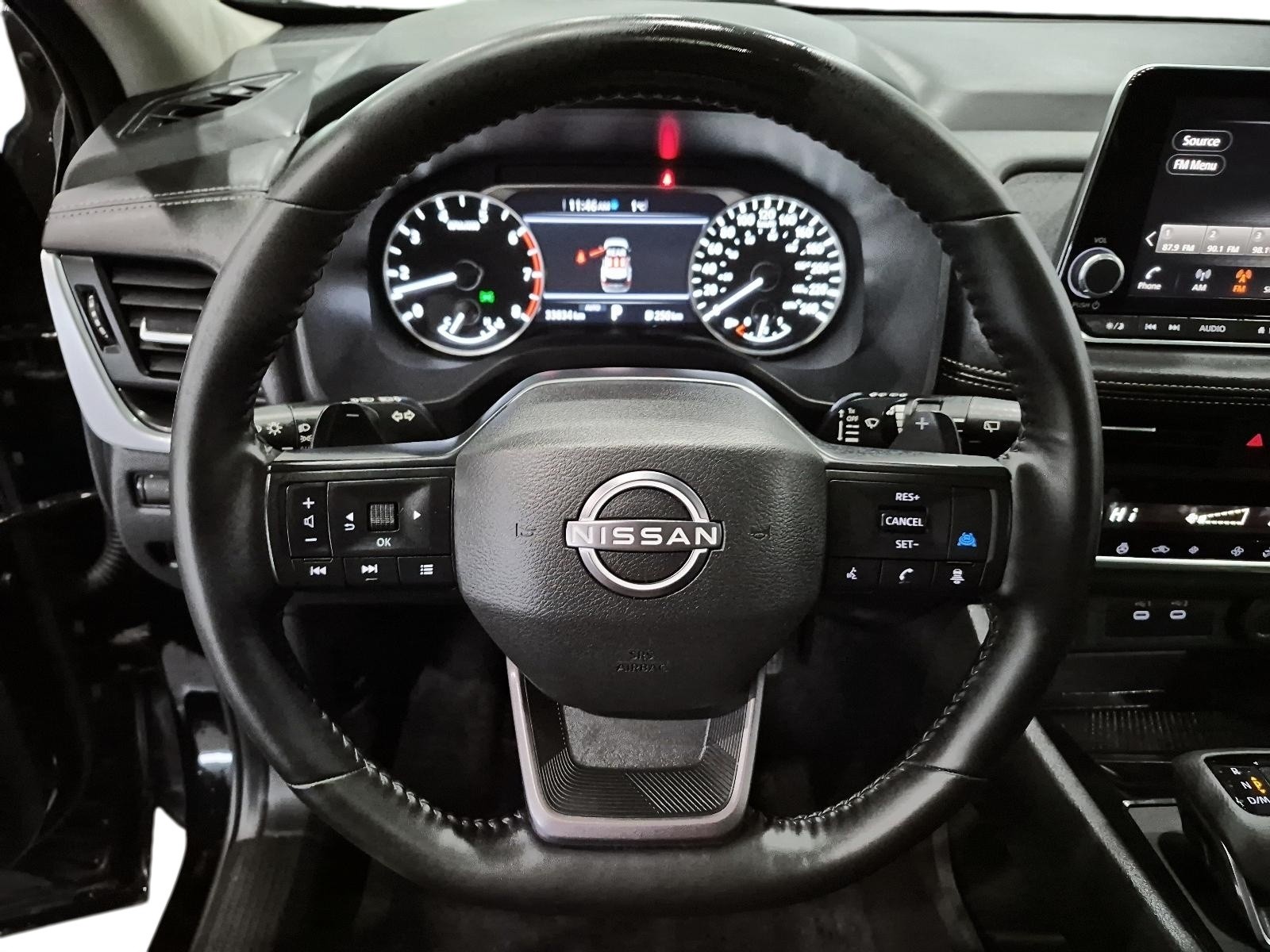 2025 Nissan Rogue SV Moonroof