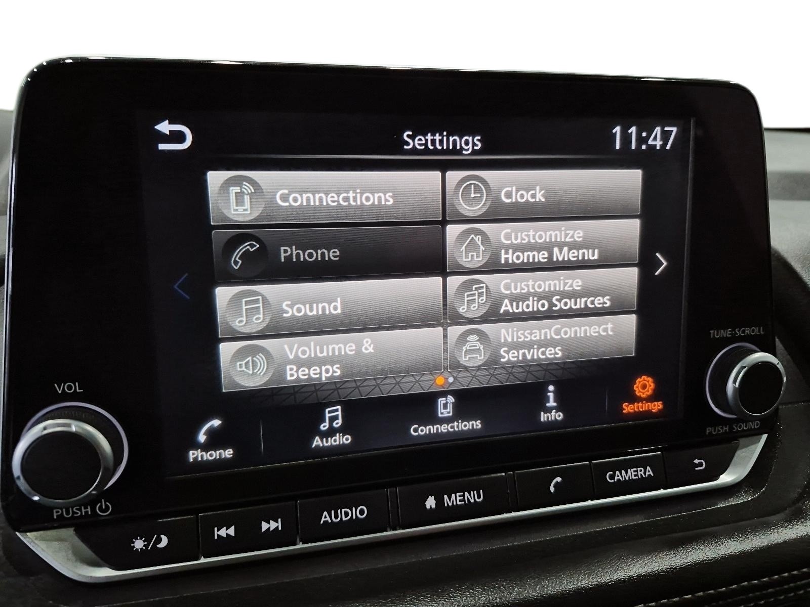 2025 Nissan Rogue SV Moonroof