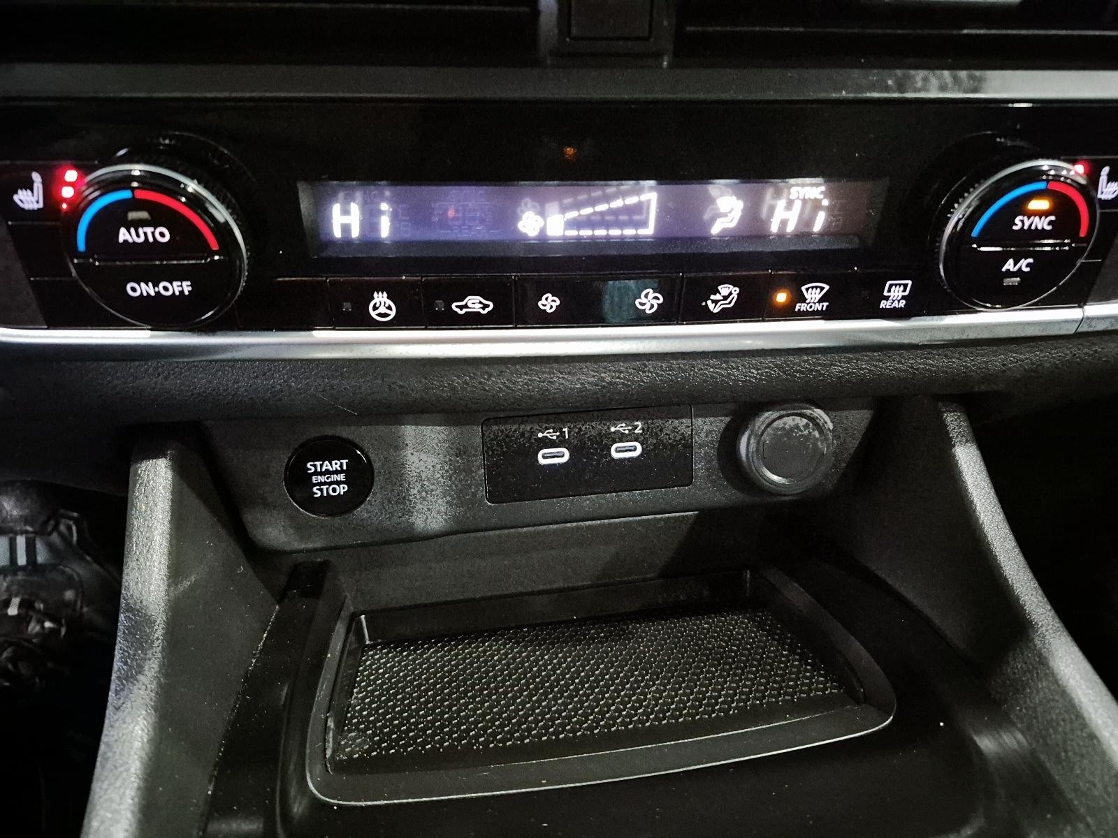 2025 Nissan Rogue SV Moonroof