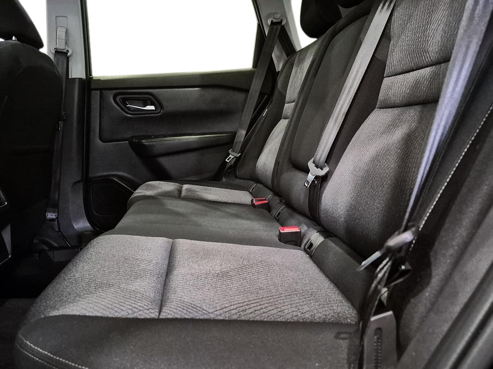 2025 Nissan Rogue SV Moonroof