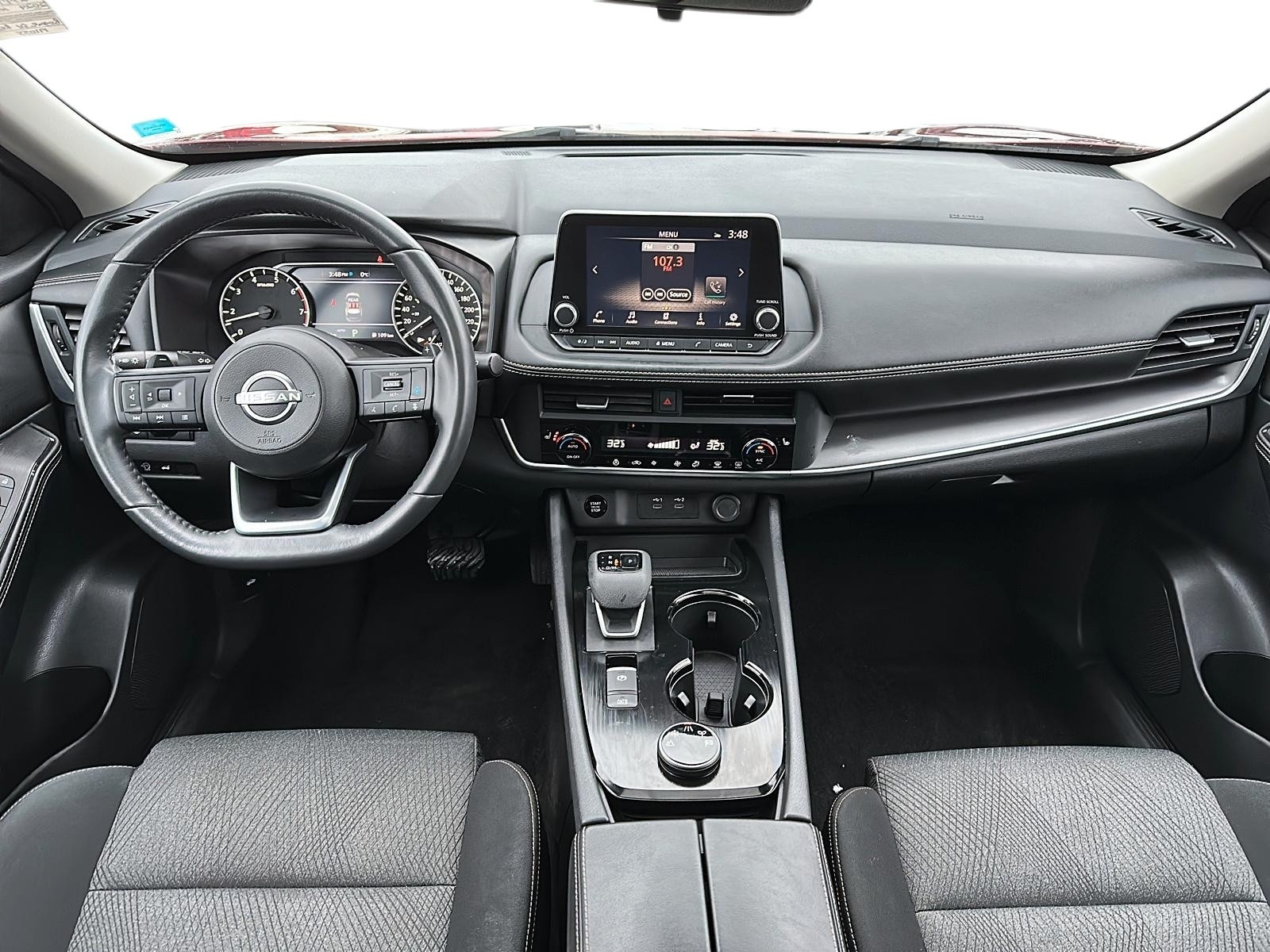 2024 Nissan Rogue SV Moonroof