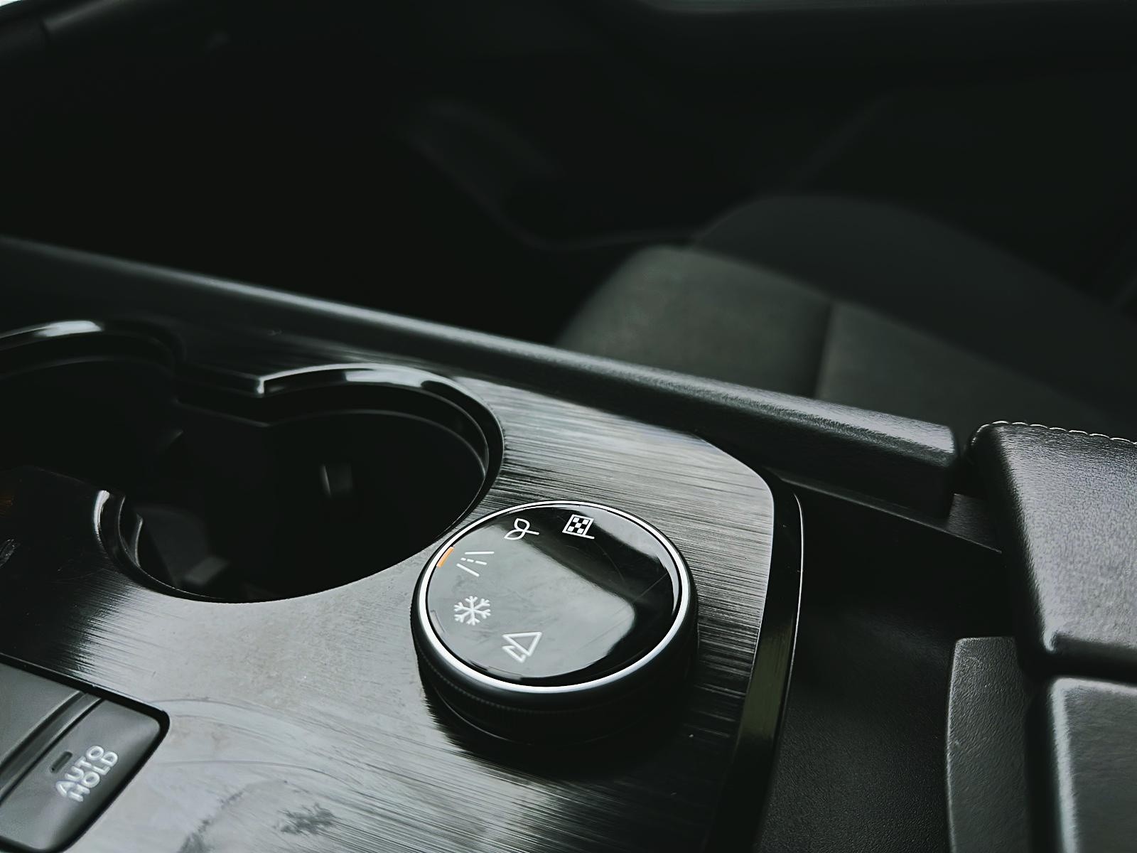 2024 Nissan Rogue SV Moonroof