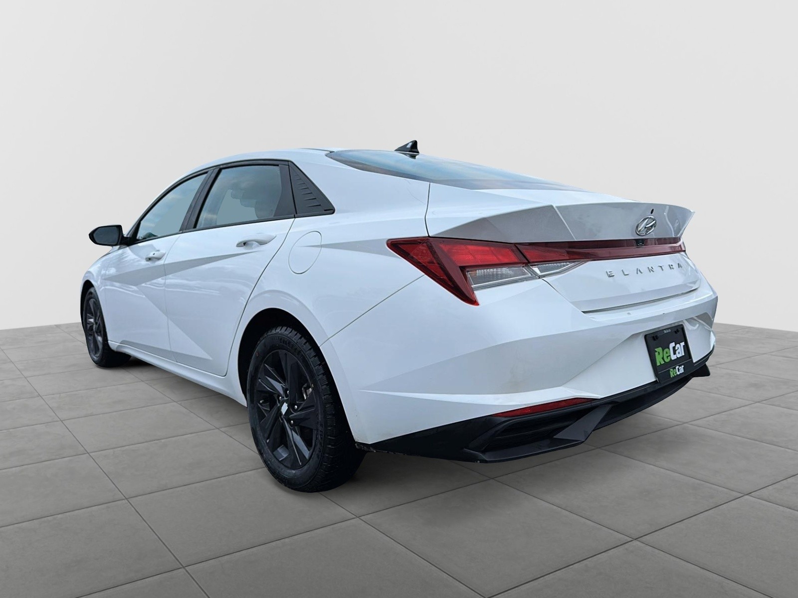 2023 Hyundai Elantra Preferred