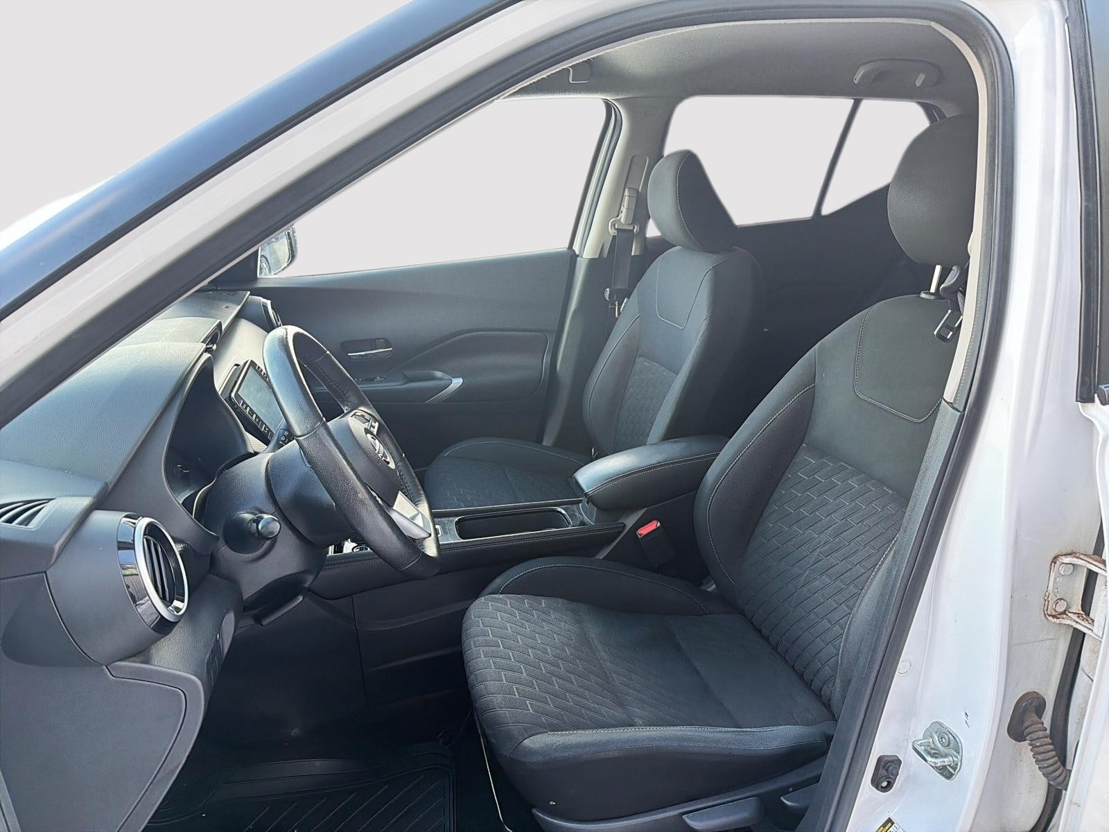 2022 Nissan Kicks SV