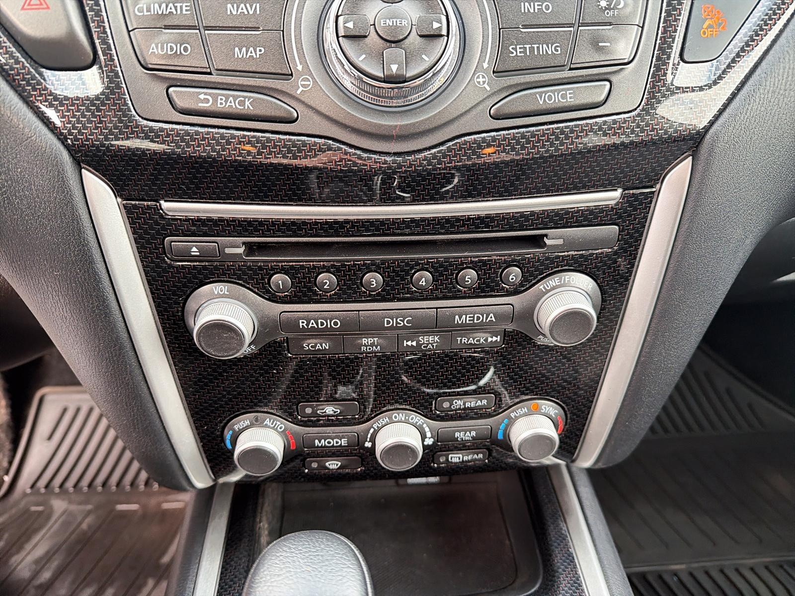 2020 Nissan Pathfinder SV Tech