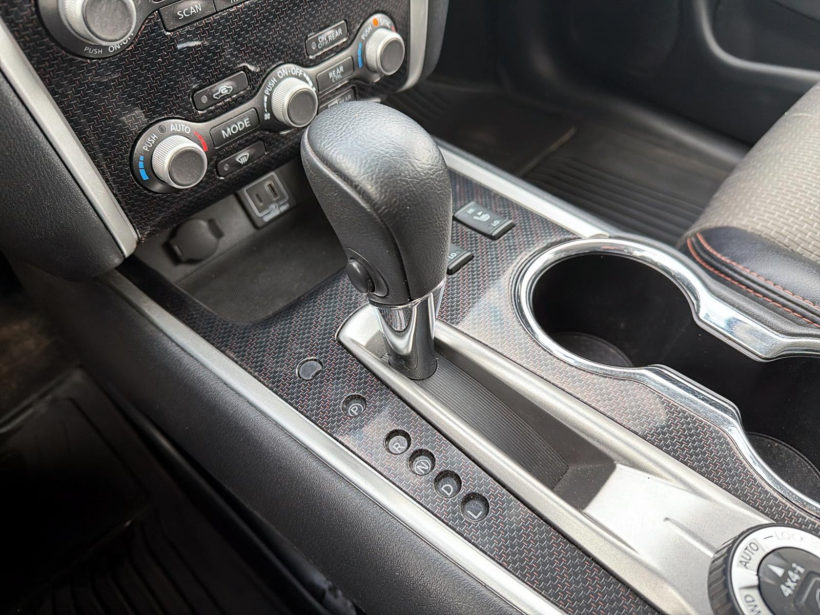 2020 Nissan Pathfinder SV Tech