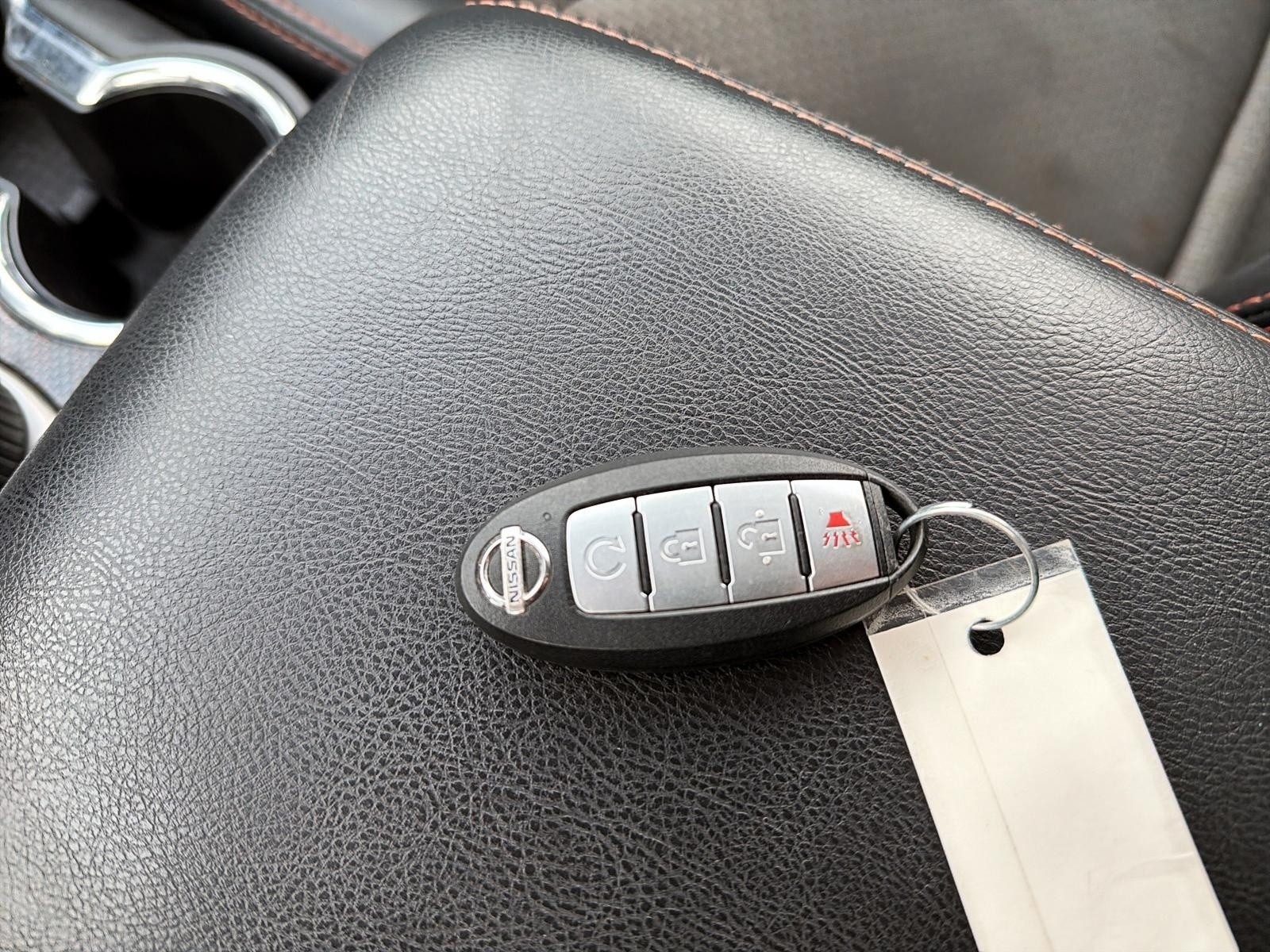 2020 Nissan Pathfinder SV Tech