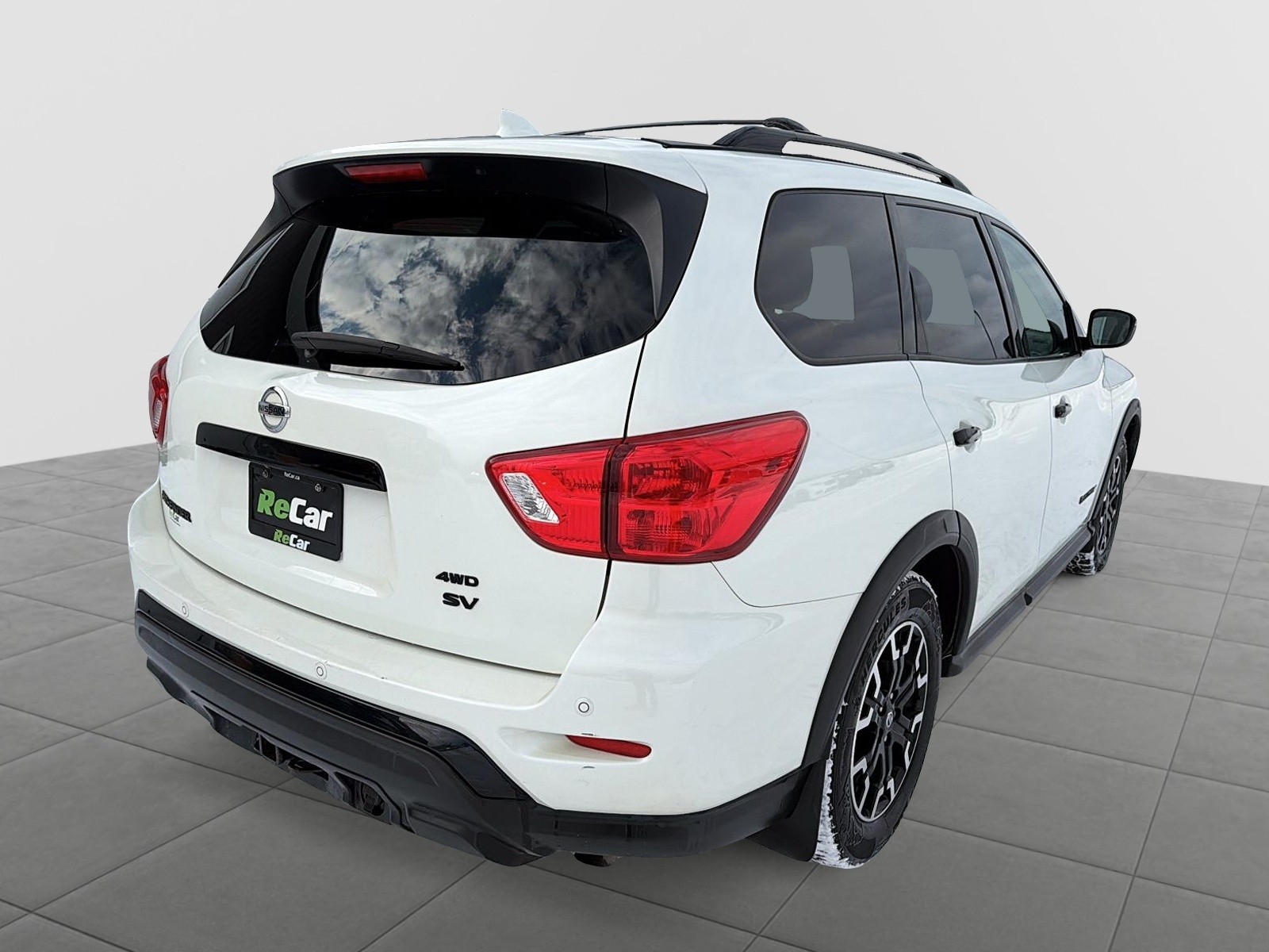 2020 Nissan Pathfinder SV Tech