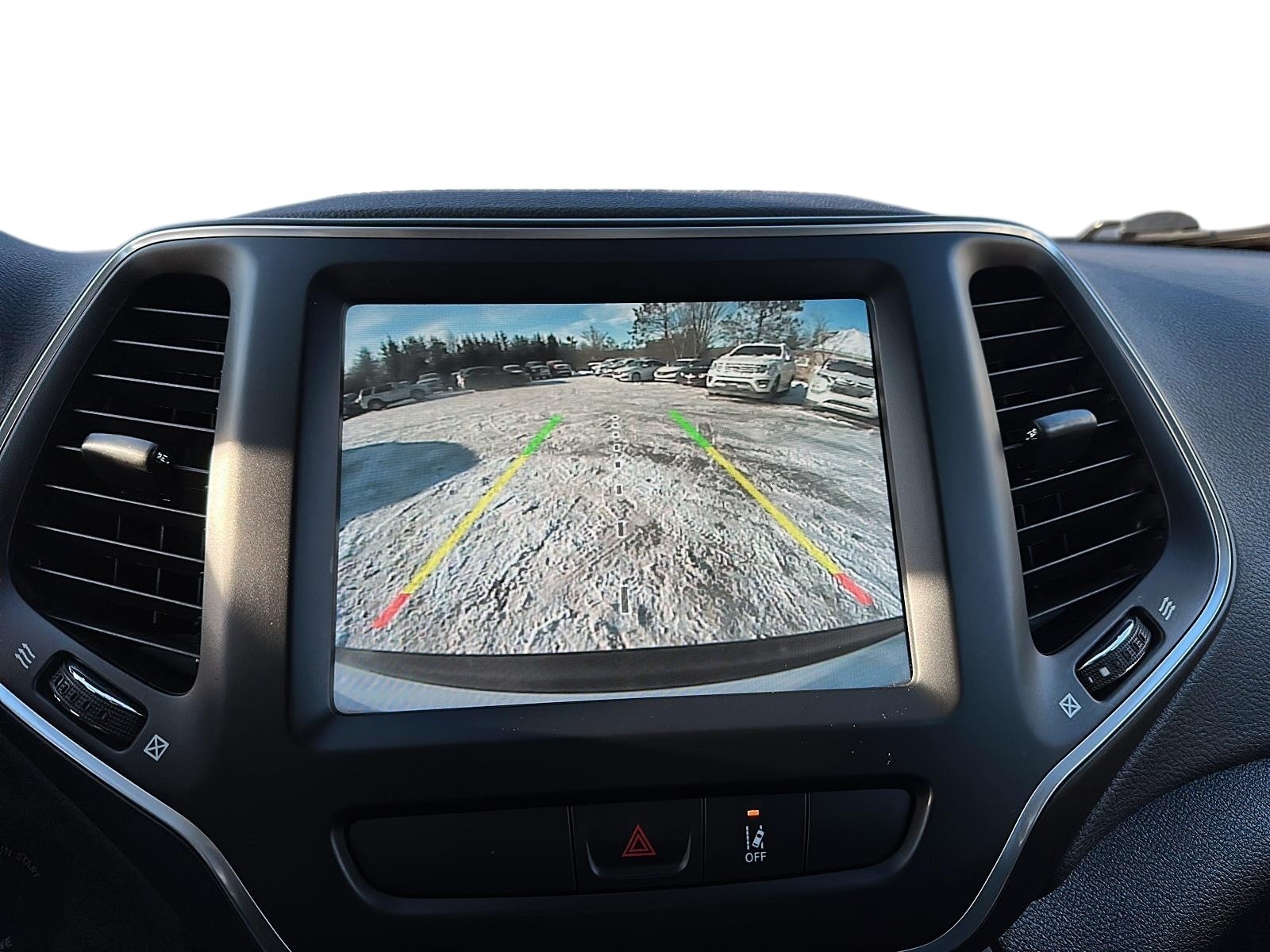 2022 Jeep Cherokee Sport