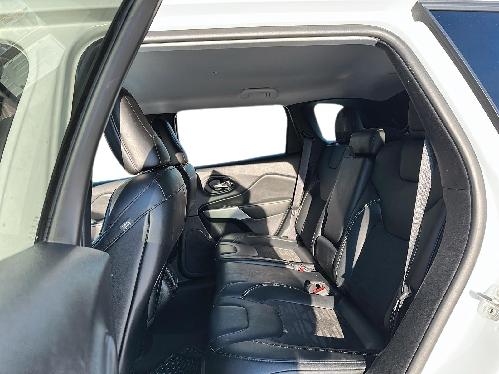 2022 Jeep Cherokee Sport