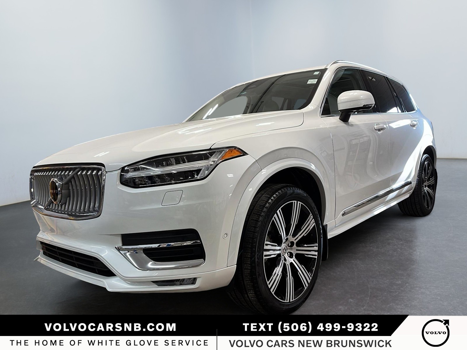 2025 Volvo XC90  B6 Ultra Bright Theme