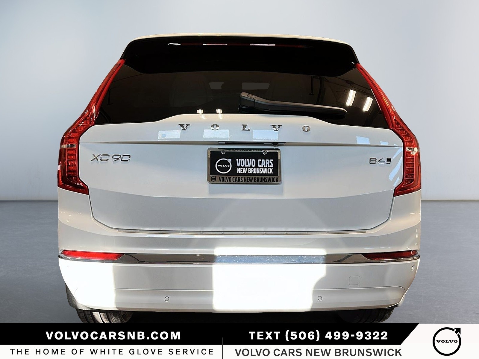 2025 Volvo XC90 B6 Ultra Bright Theme