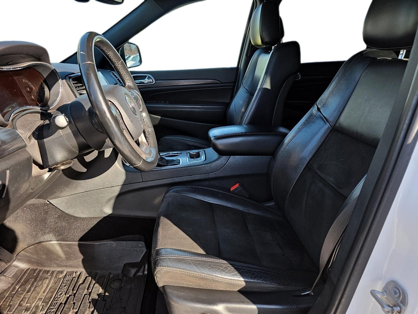 2020 Jeep Grand Cherokee Laredo