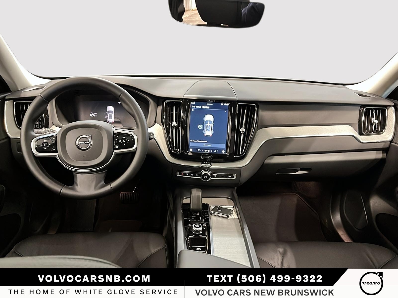 2025 Volvo XC60 B5 Plus Dark Theme