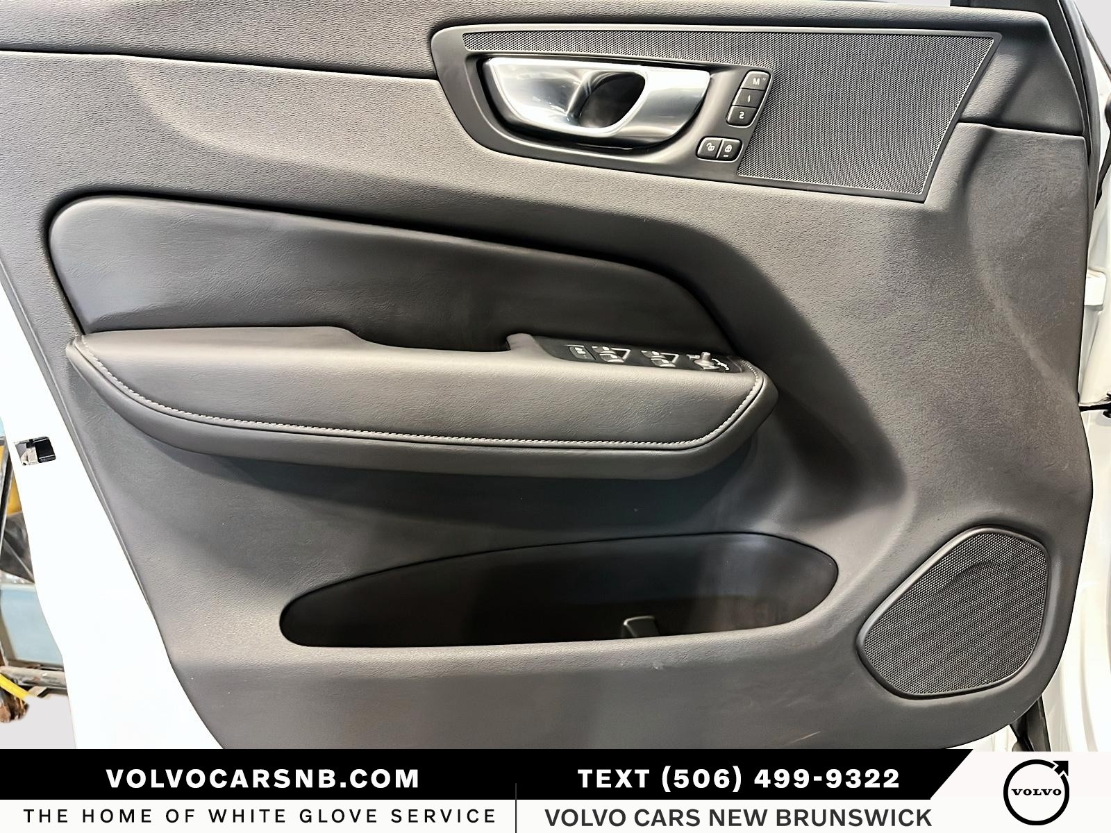 2025 Volvo XC60 B5 Plus Dark Theme