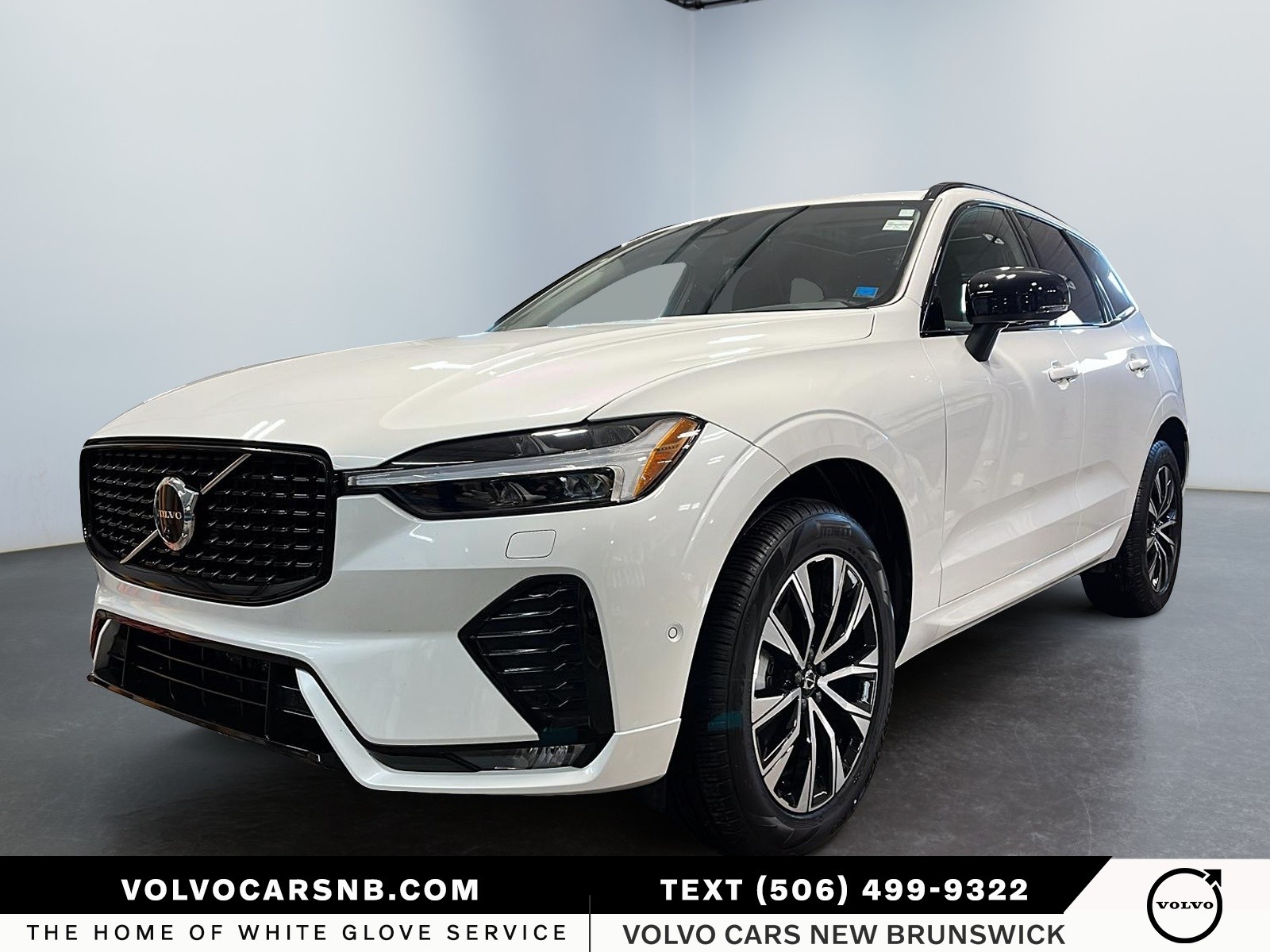 2025 Volvo XC60  B5 Plus Dark Theme