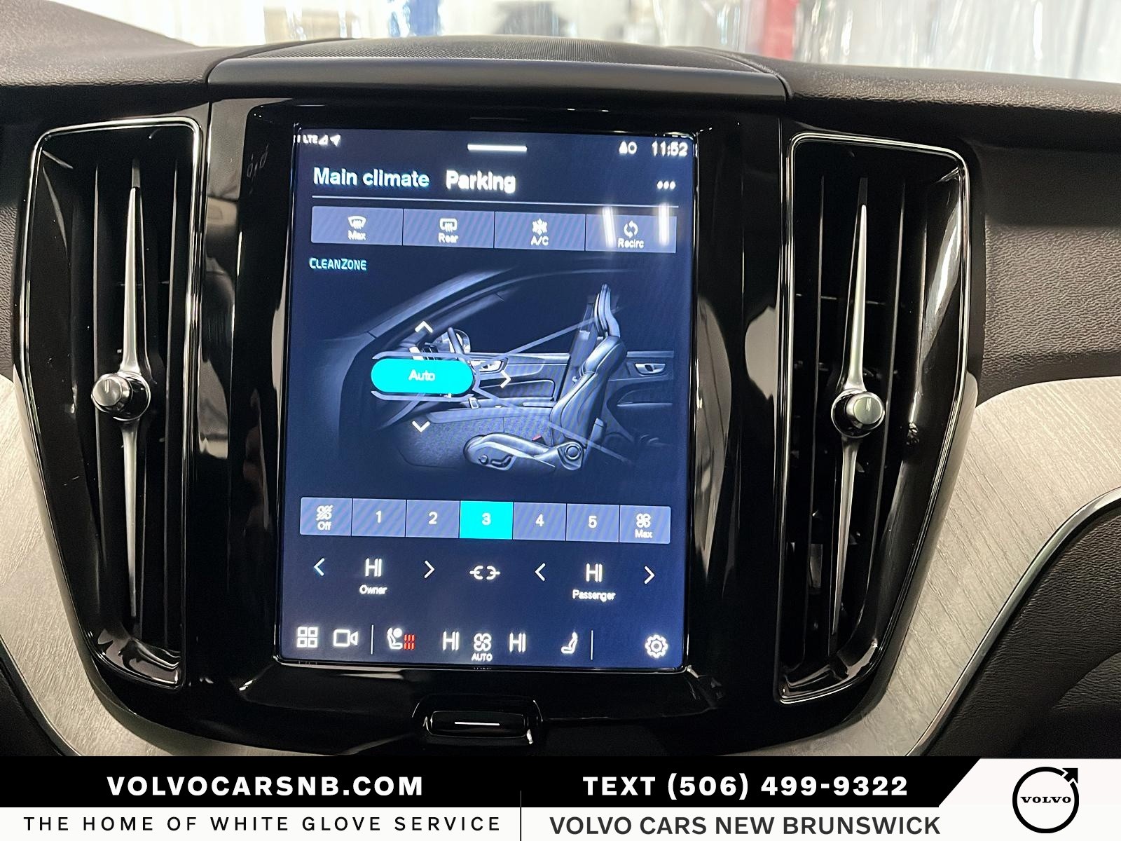 2025 Volvo XC60 B5 Plus Dark Theme