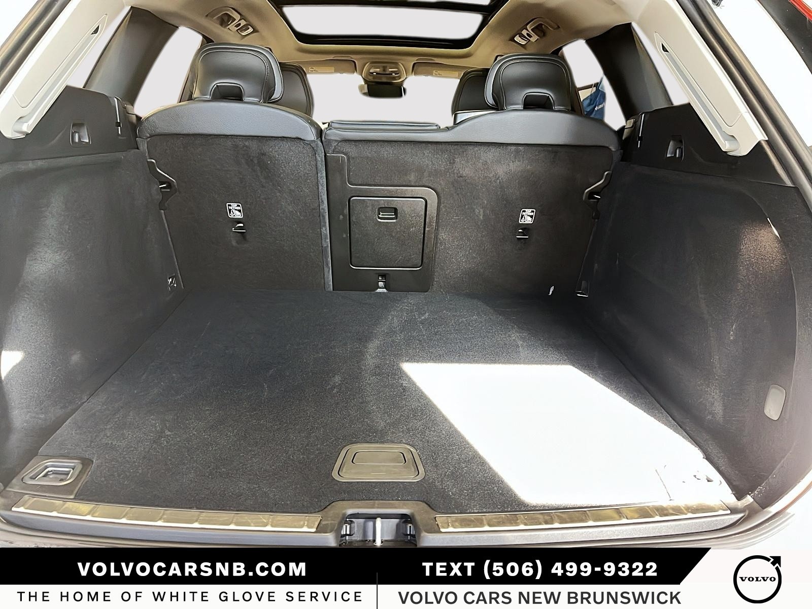 2025 Volvo XC60 B5 Plus Dark Theme